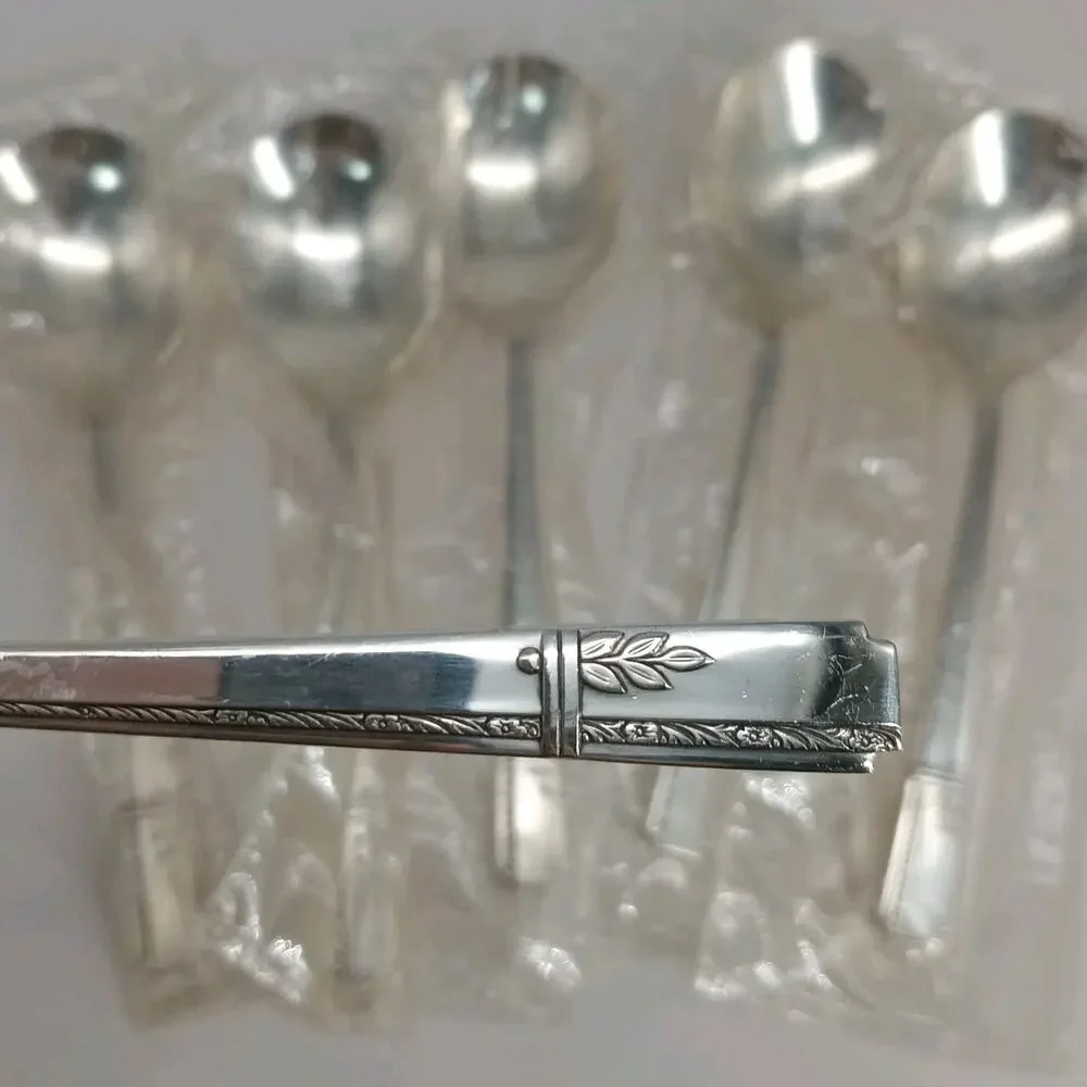 6X SS Oneida Prestige GRENOBLE Silverplate Soup Spoons 1 Used Rest New